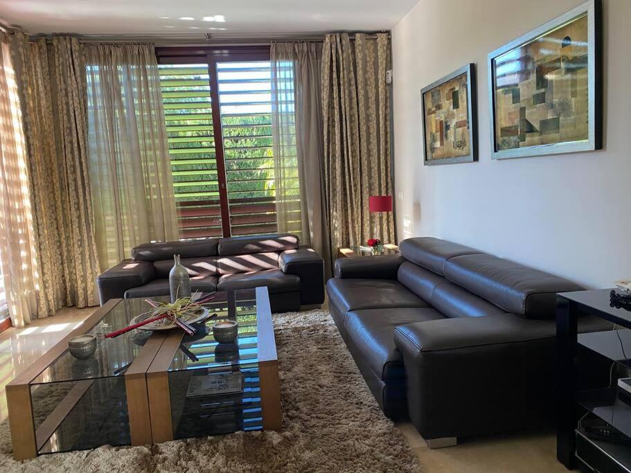 Montequinto Modern 5-Bedroom Villa With Pool מראה חיצוני תמונה