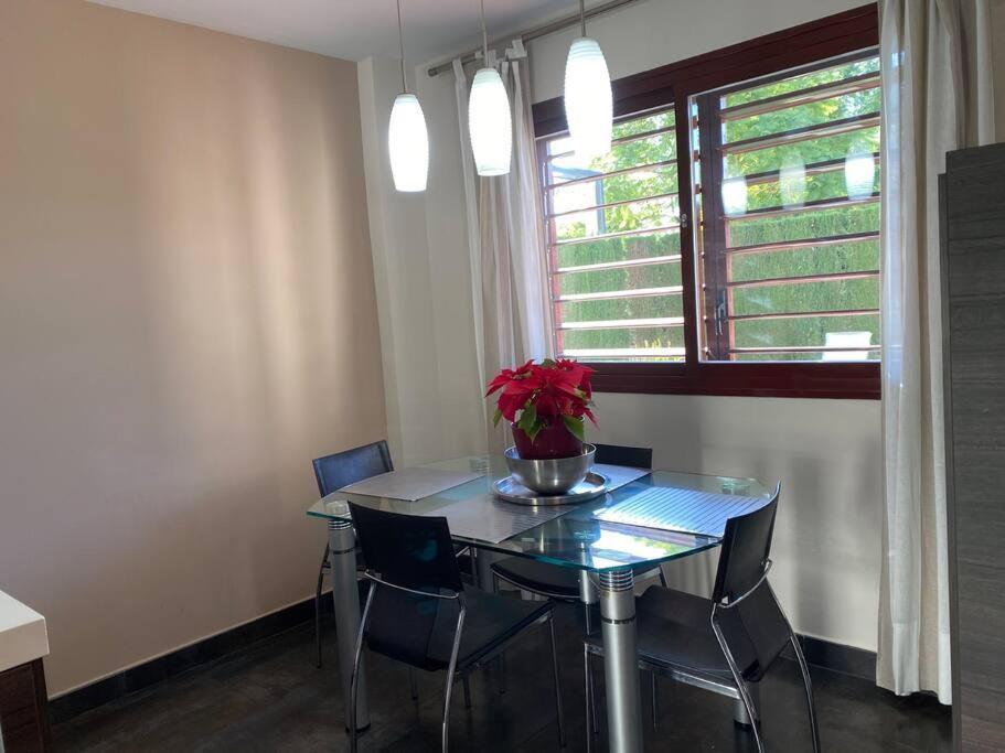 Montequinto Modern 5-Bedroom Villa With Pool מראה חיצוני תמונה